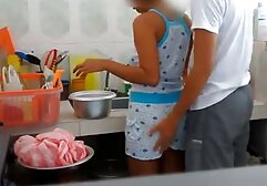 Giapponese babe Momo Jyuna succhia video di donne pelose e ottiene sperma